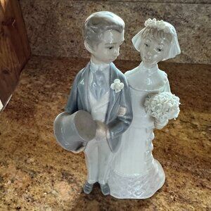 Lladro Porcelain Bride Groom Wedding Cake Topper 7.5" H x 4" W Handmade in Spain